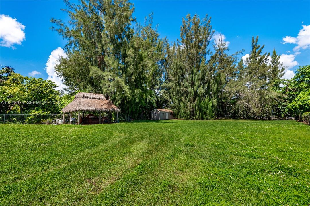 For Rent: $8,500 (5 beds, 3 baths, 3727 Square Feet)