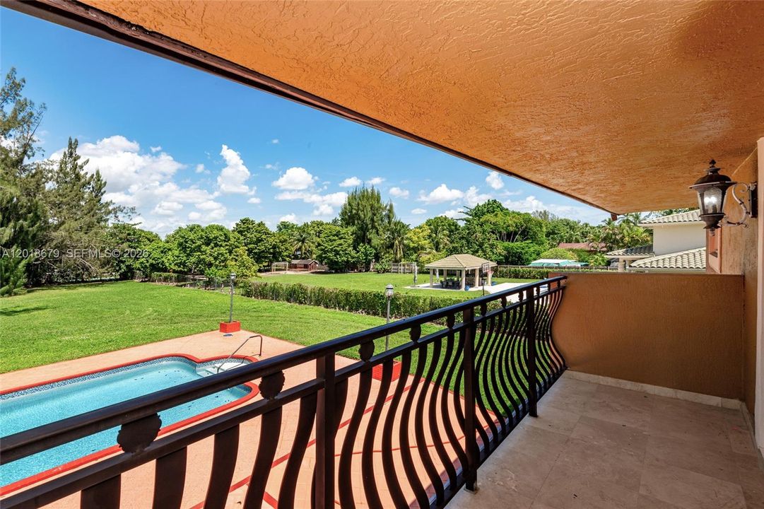 For Rent: $8,500 (5 beds, 3 baths, 3727 Square Feet)