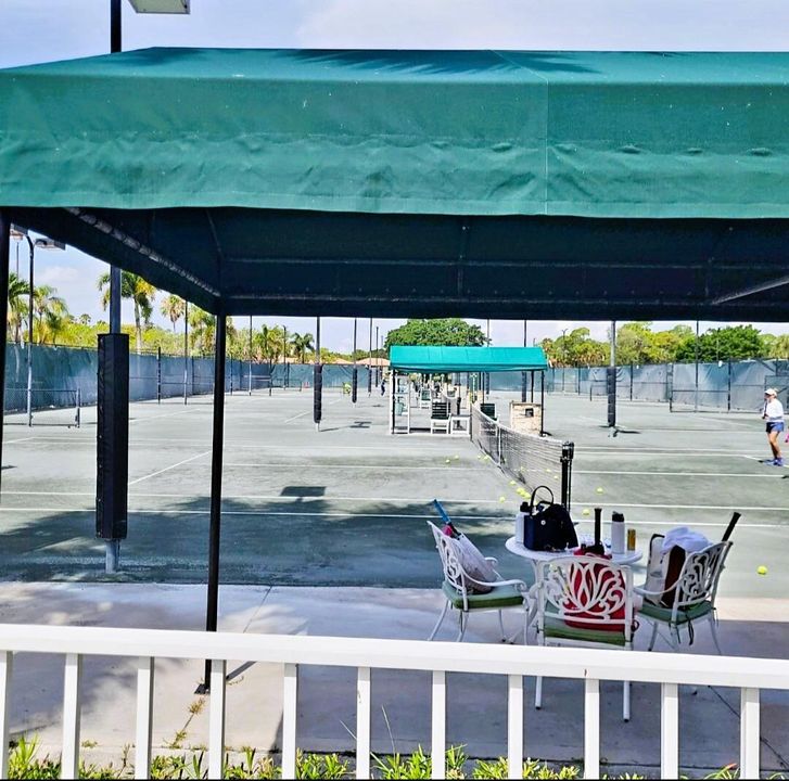 Sport and Racquet club tennis