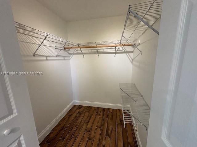 Activo con contrato: $2,400 (2 camas, 2 baños, 1115 Pies cuadrados)