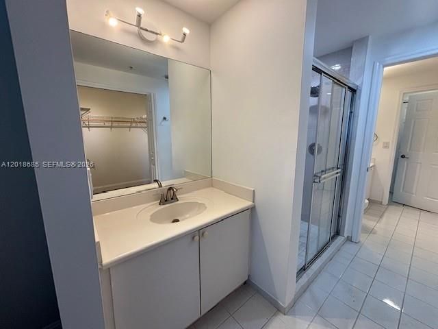 Activo con contrato: $2,400 (2 camas, 2 baños, 1115 Pies cuadrados)