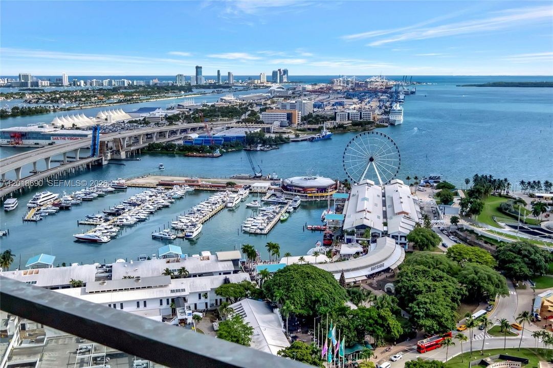 For Sale: $795,000 (1 beds, 1 baths, 442 Square Feet)