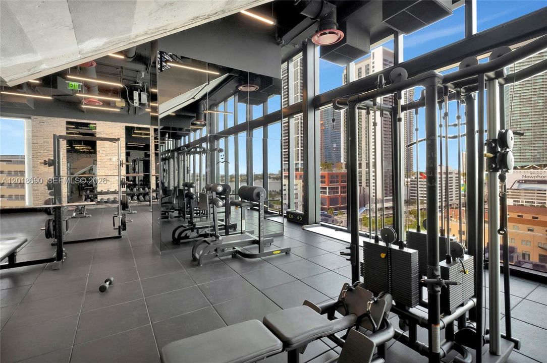 For Sale: $795,000 (1 beds, 1 baths, 442 Square Feet)