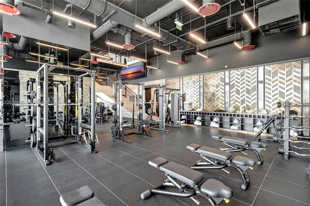 For Sale: $795,000 (1 beds, 1 baths, 442 Square Feet)