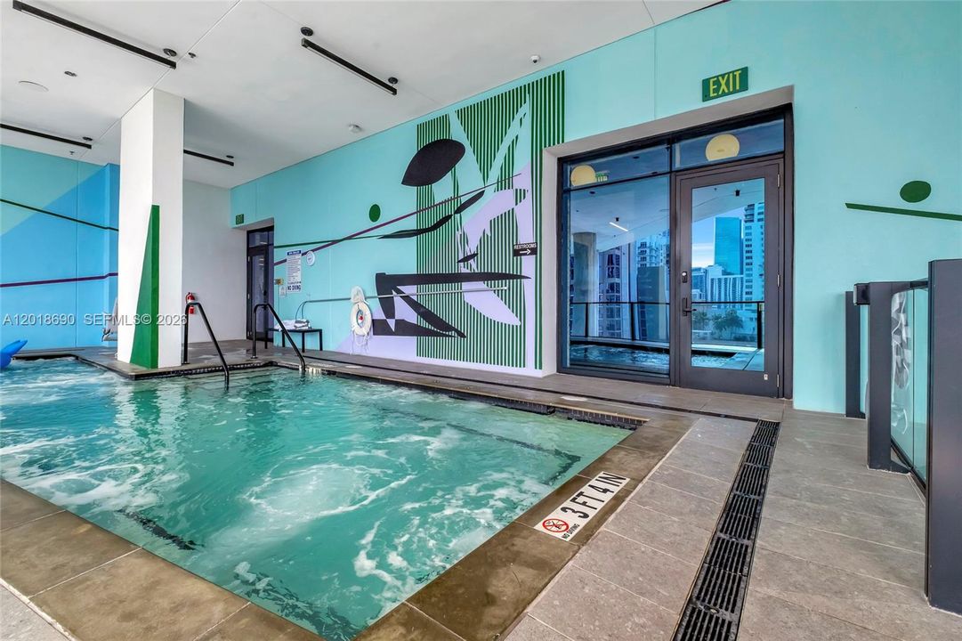 For Sale: $795,000 (1 beds, 1 baths, 442 Square Feet)