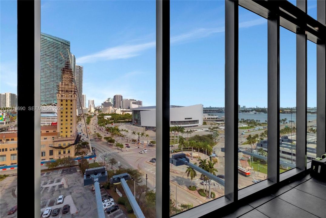 For Sale: $795,000 (1 beds, 1 baths, 442 Square Feet)