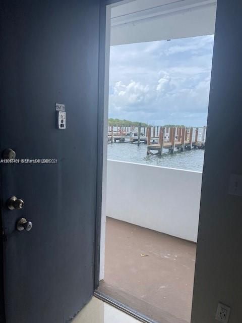 En Venta: $180,000 (0 camas, 1 baños, 470 Pies cuadrados)