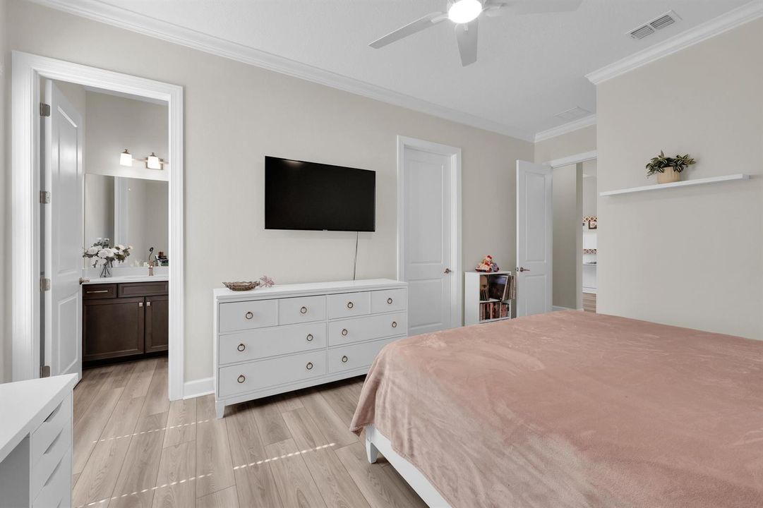 Guest Bedroom with Ensuite