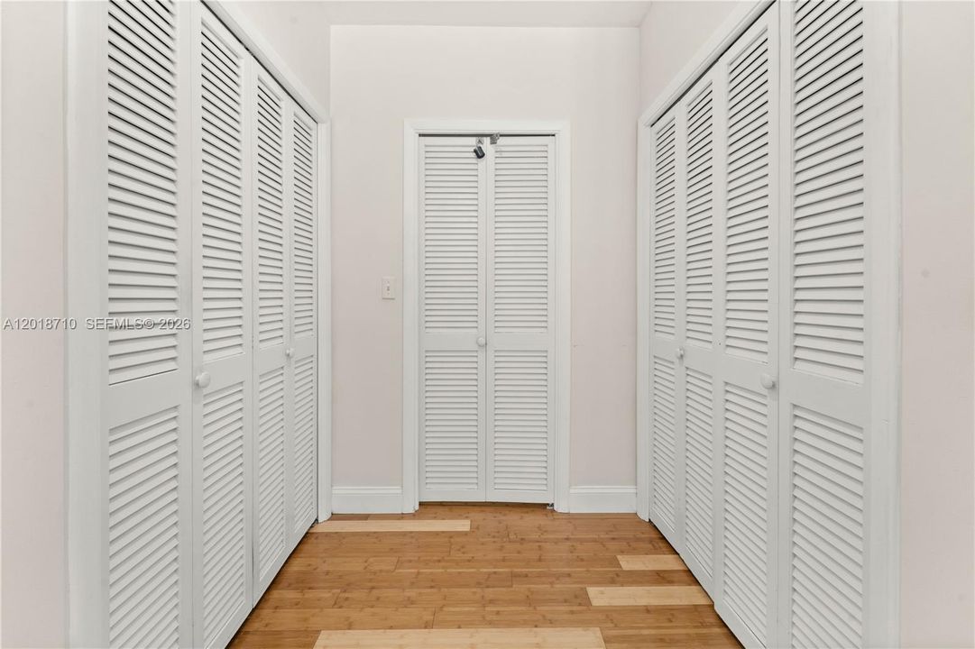 En Venta: $1,189,000 (4 camas, 2 baños, 2344 Pies cuadrados)