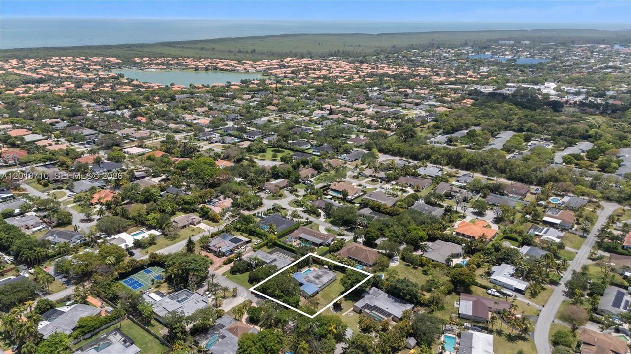 En Venta: $1,189,000 (4 camas, 2 baños, 2344 Pies cuadrados)