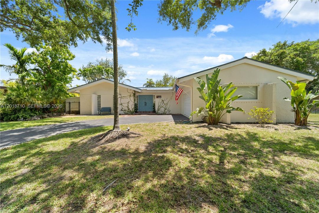 En Venta: $1,189,000 (4 camas, 2 baños, 2344 Pies cuadrados)