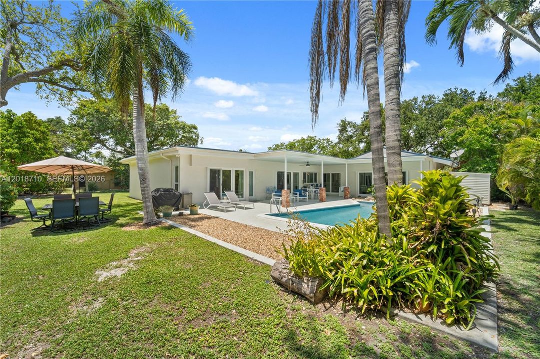 En Venta: $1,189,000 (4 camas, 2 baños, 2344 Pies cuadrados)