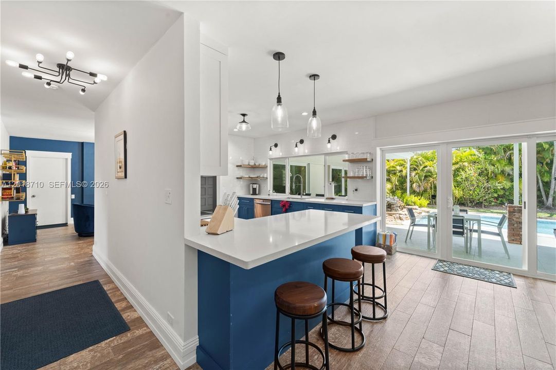 En Venta: $1,189,000 (4 camas, 2 baños, 2344 Pies cuadrados)