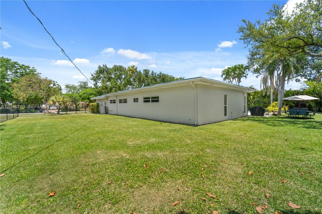 En Venta: $1,189,000 (4 camas, 2 baños, 2344 Pies cuadrados)