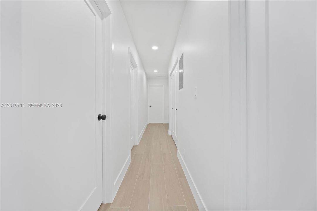 Activo con contrato: $785,000 (4 camas, 2 baños, 1556 Pies cuadrados)