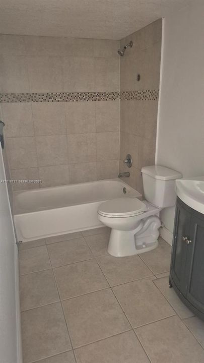 For Rent: $1,825 (1 beds, 1 baths, 747 Square Feet)