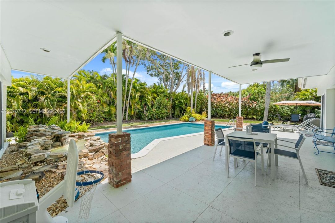 For Rent: $6,000 (4 beds, 2 baths, 2344 Square Feet)