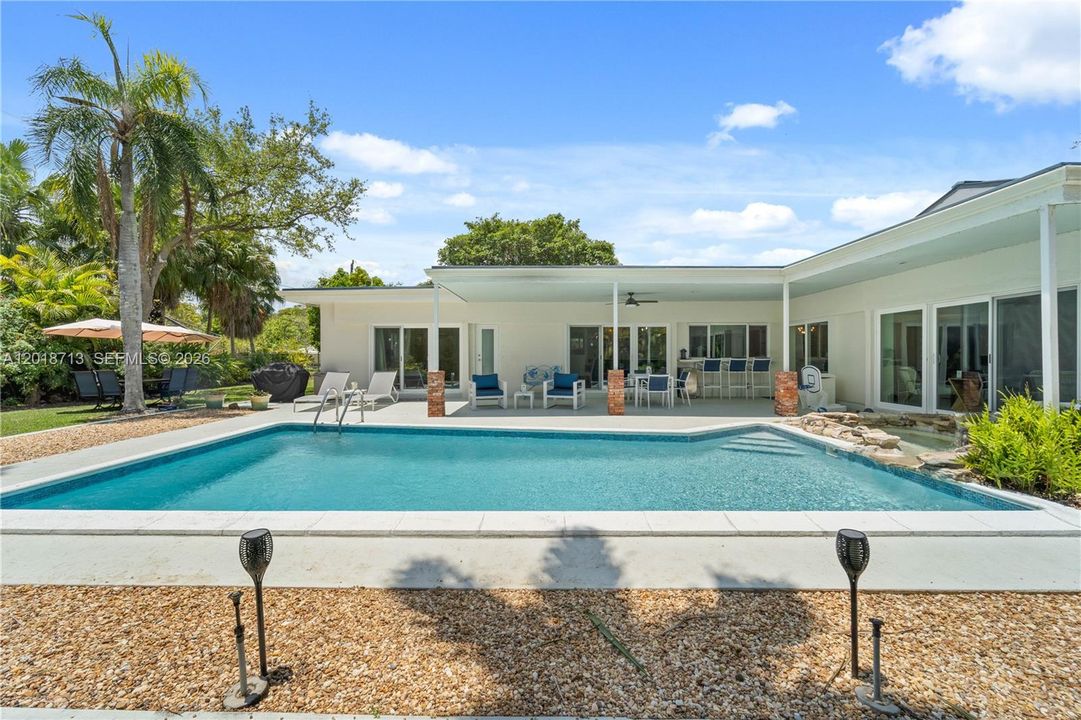 For Rent: $6,000 (4 beds, 2 baths, 2344 Square Feet)