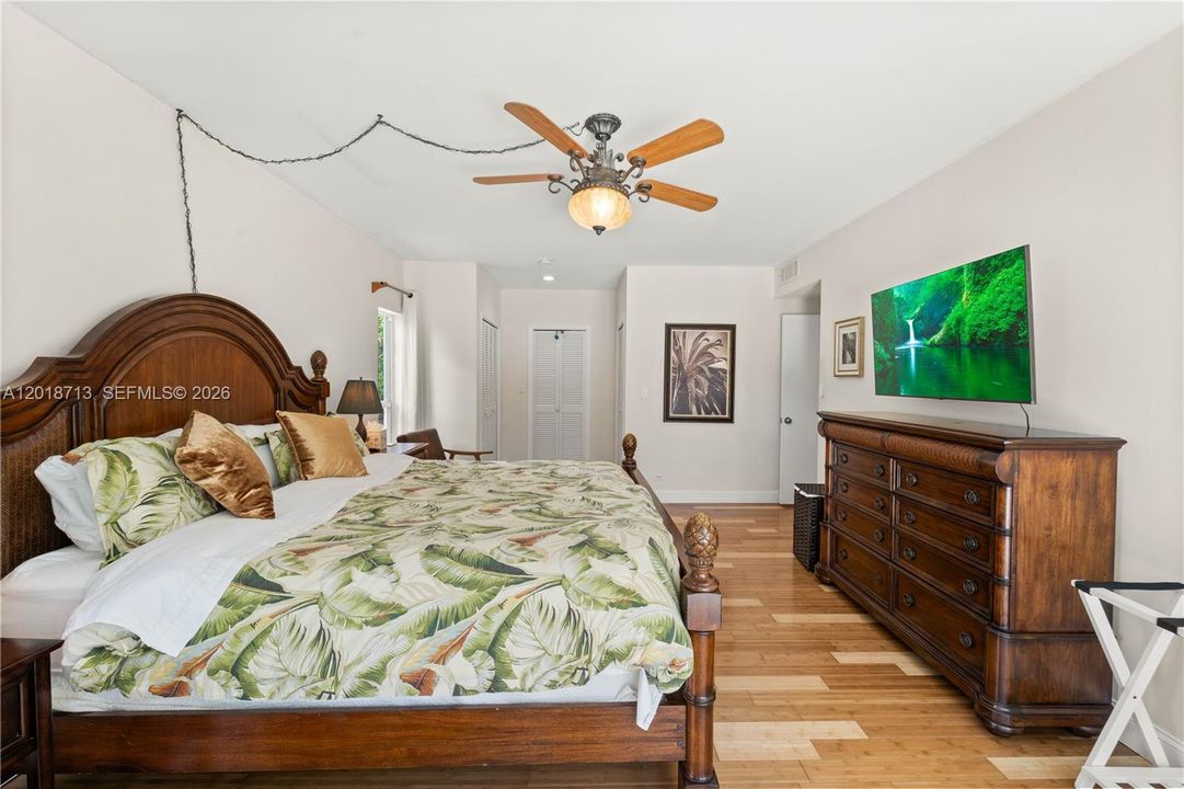 For Rent: $6,000 (4 beds, 2 baths, 2344 Square Feet)