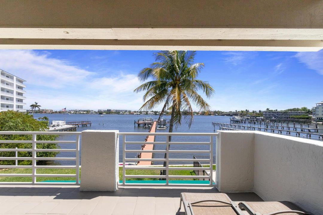 316 N Lake Dr Lantana FL 33462-large-020