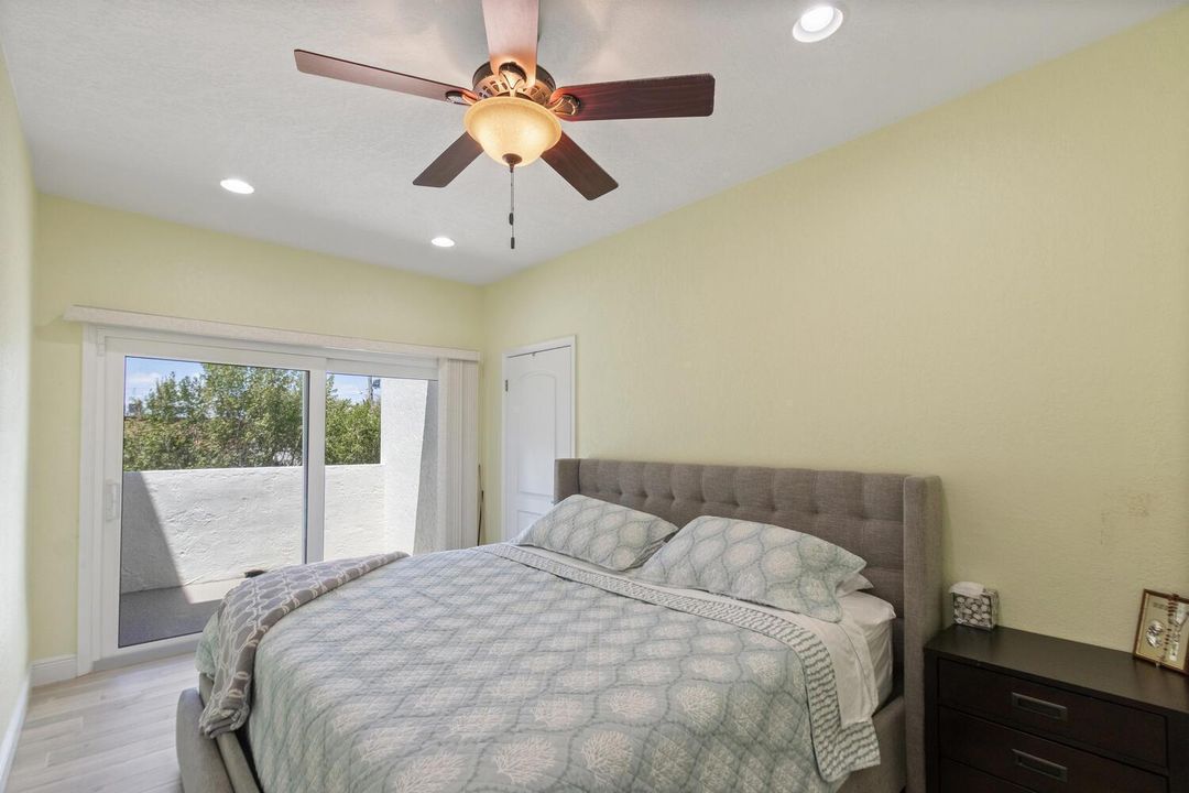 316 N Lake Dr Lantana FL 33462-large-027