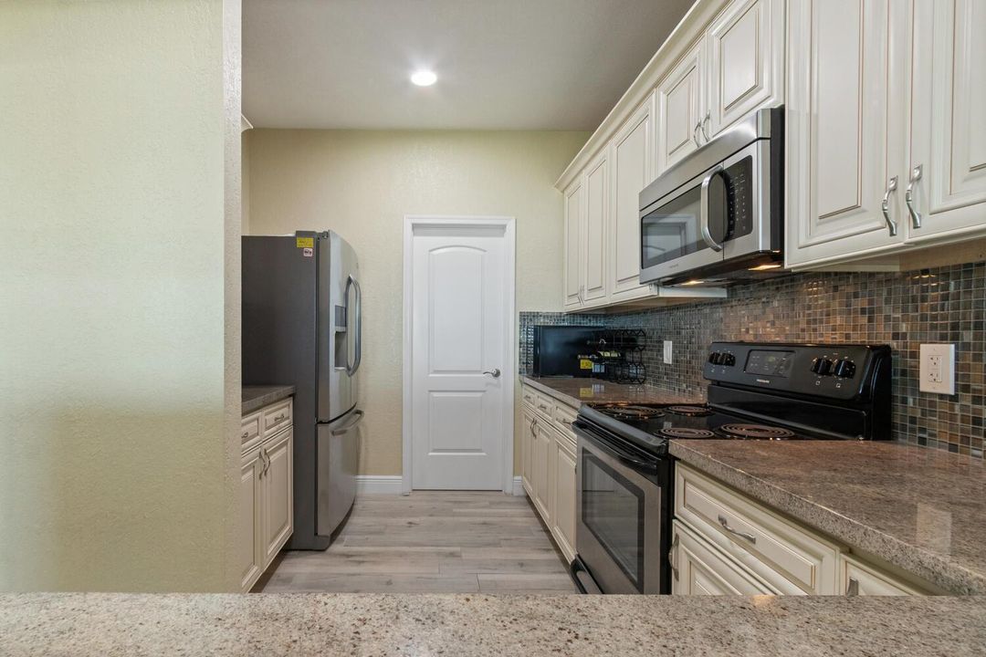 316 N Lake Dr Lantana FL 33462-large-010