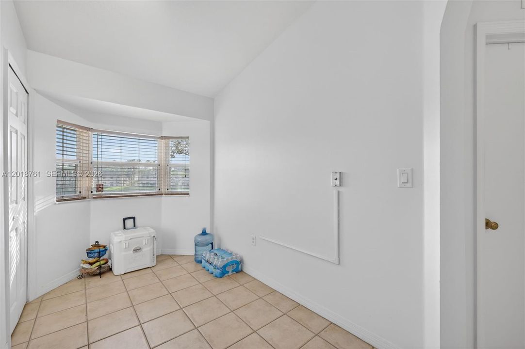 En Venta: $200,000 (2 camas, 2 baños, 815 Pies cuadrados)