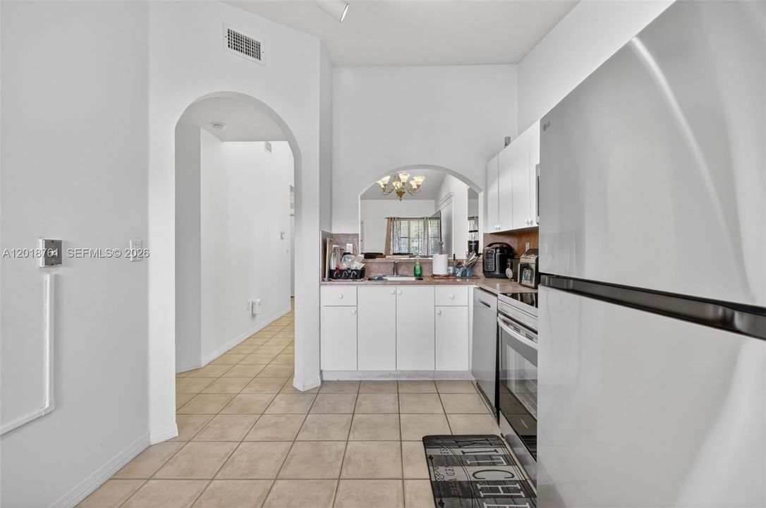 En Venta: $200,000 (2 camas, 2 baños, 815 Pies cuadrados)