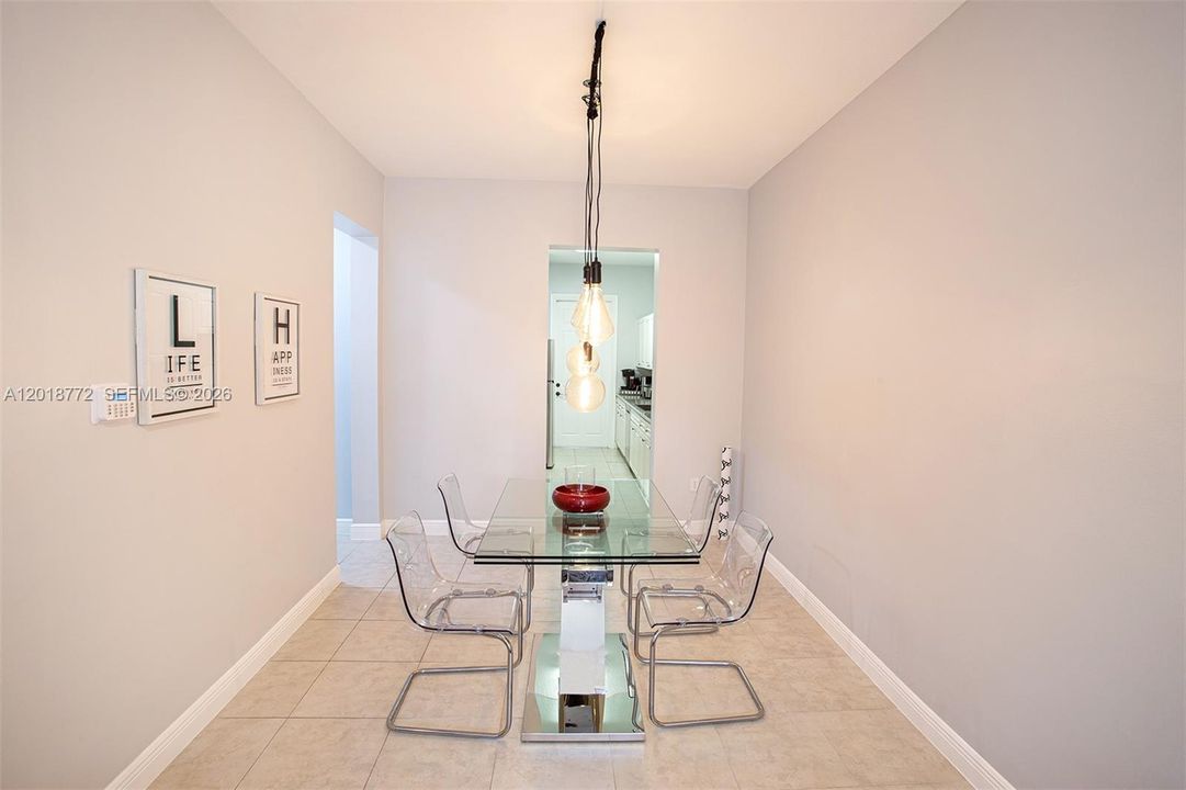 For Rent: $2,500 (2 beds, 2 baths, 1551 Square Feet)