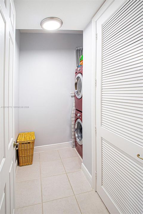 For Rent: $2,500 (2 beds, 2 baths, 1551 Square Feet)