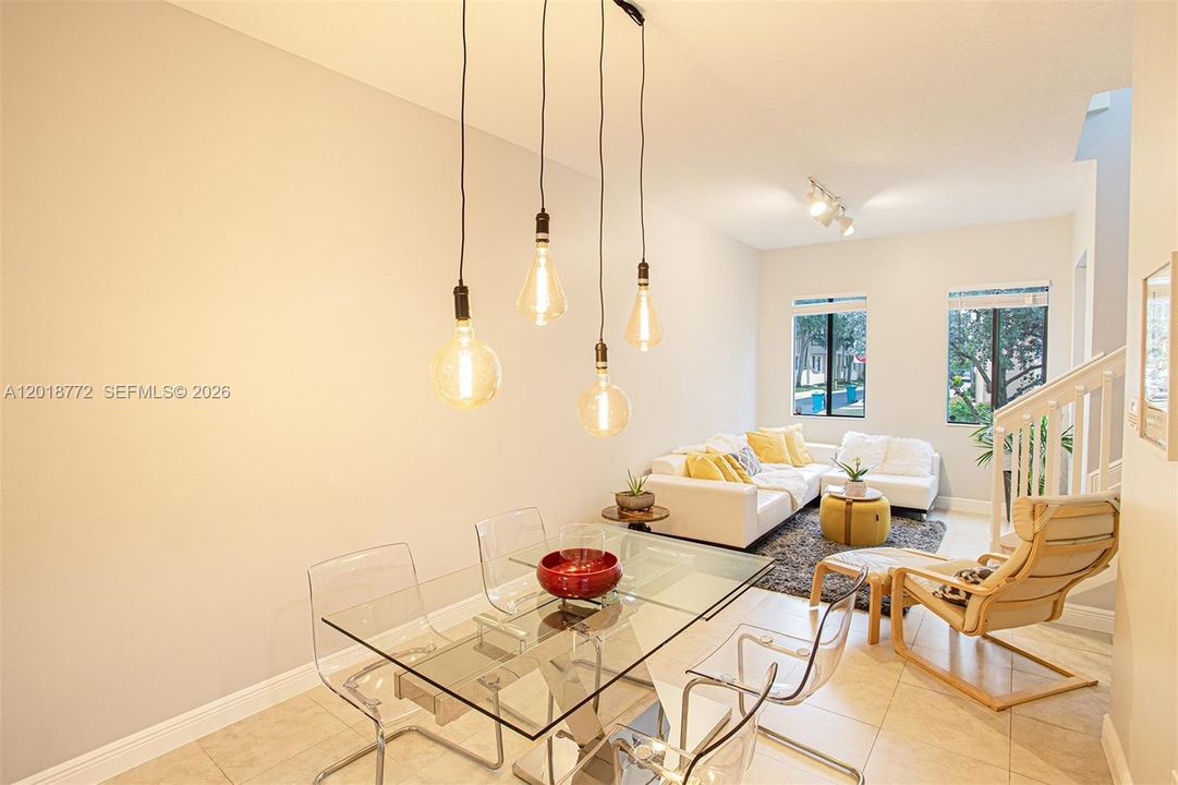 For Rent: $2,500 (2 beds, 2 baths, 1551 Square Feet)