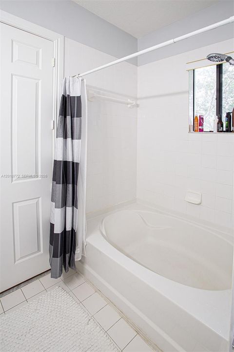 For Rent: $2,500 (2 beds, 2 baths, 1551 Square Feet)