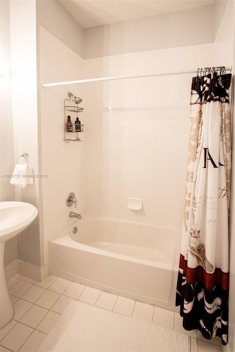 For Rent: $2,500 (2 beds, 2 baths, 1551 Square Feet)