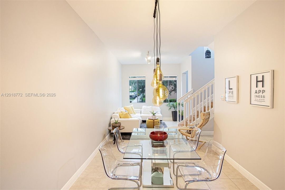 For Rent: $2,500 (2 beds, 2 baths, 1551 Square Feet)