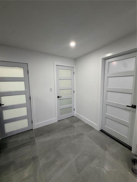 На продажу: $400,000 (2 спален, 2 ванн, 1034 Квадратных фут)