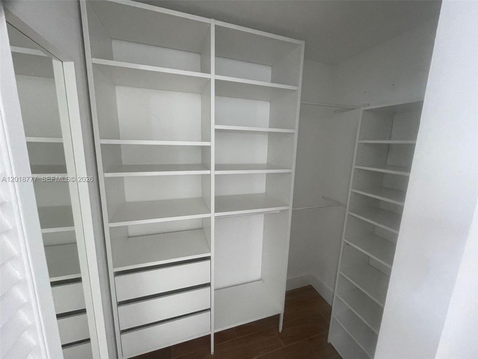 Activo con contrato: $2,600 (1 camas, 1 baños, 693 Pies cuadrados)
