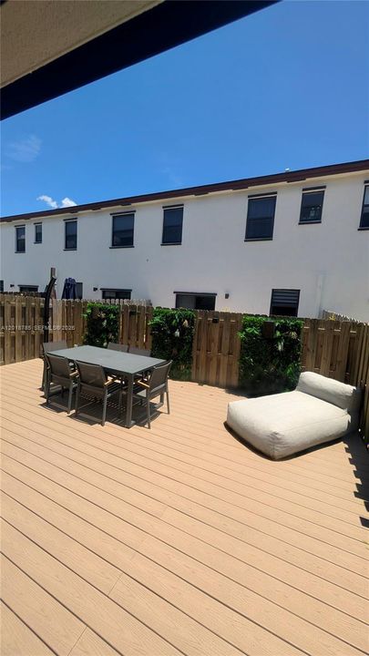 For Sale: $735,000 (3 beds, 2 baths, 1378 Square Feet)