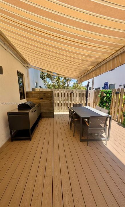 For Sale: $735,000 (3 beds, 2 baths, 1378 Square Feet)