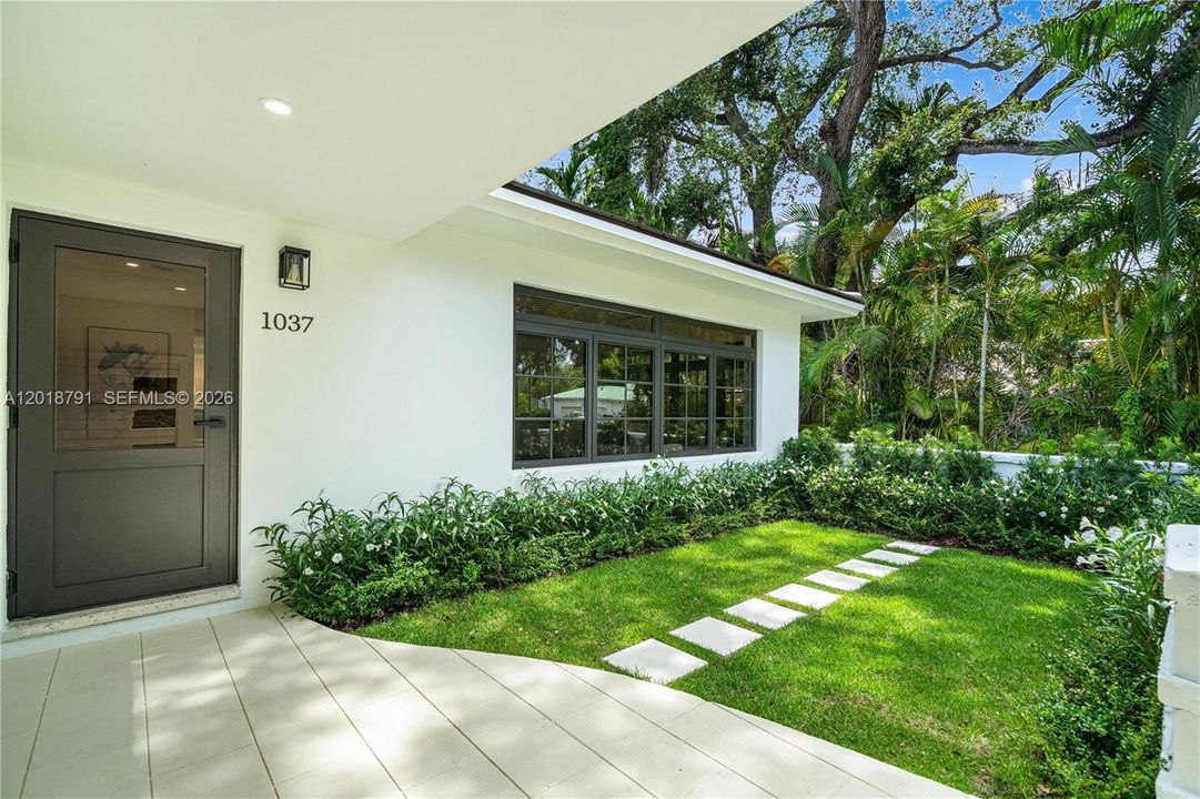 For Sale: $2,900,000 (3 beds, 4 baths, 2163 Square Feet)