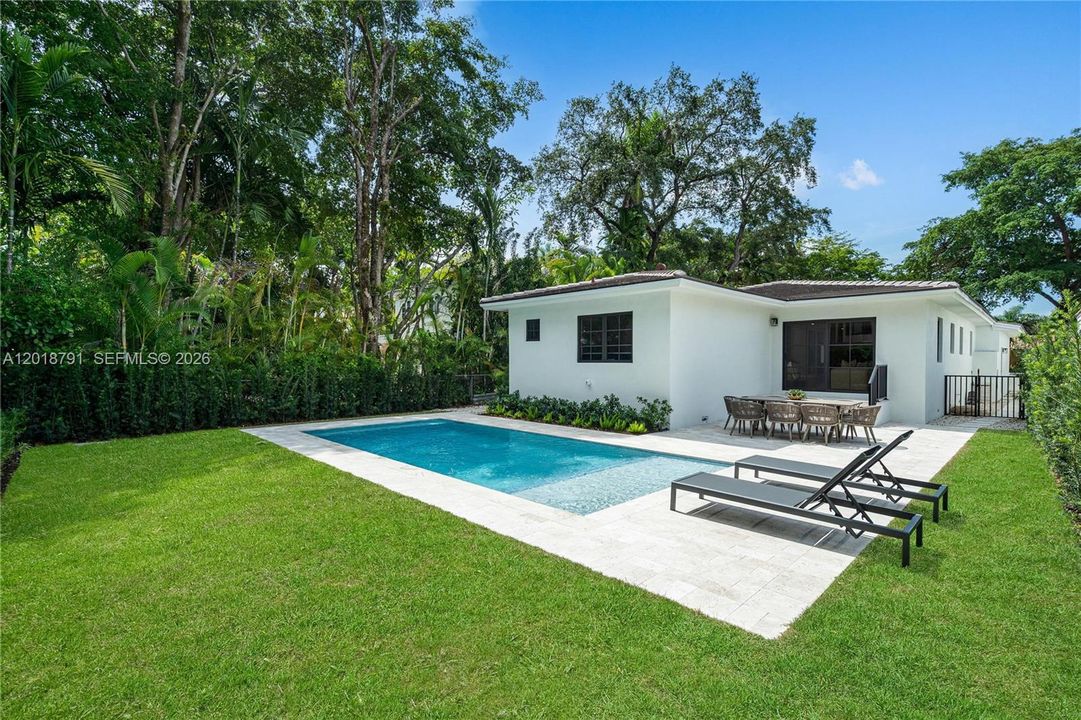For Sale: $2,900,000 (3 beds, 4 baths, 2163 Square Feet)