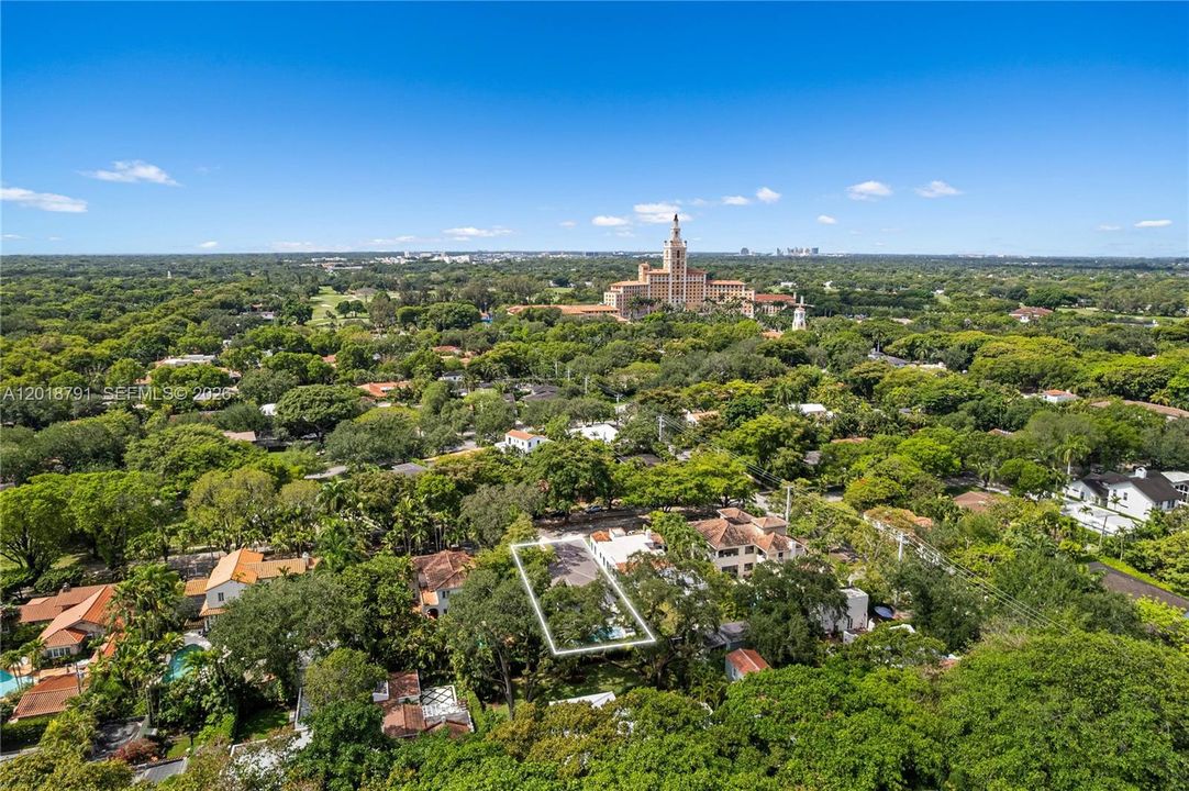 For Sale: $2,900,000 (3 beds, 4 baths, 2163 Square Feet)
