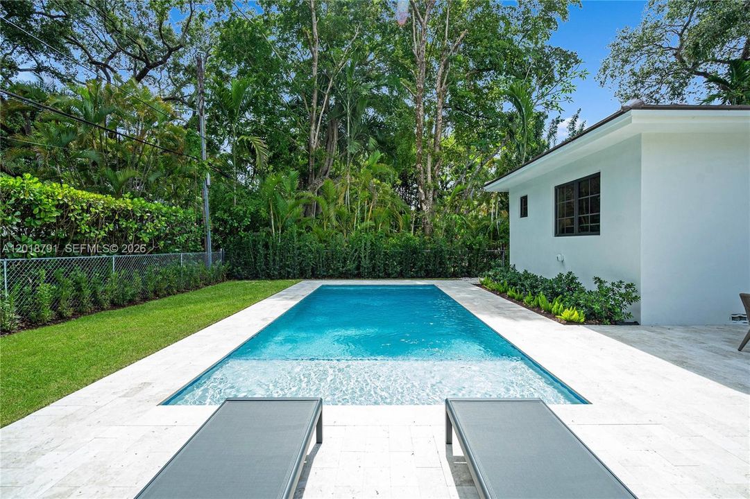 For Sale: $2,900,000 (3 beds, 4 baths, 2163 Square Feet)