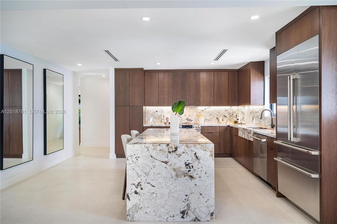 For Sale: $2,900,000 (3 beds, 4 baths, 2163 Square Feet)