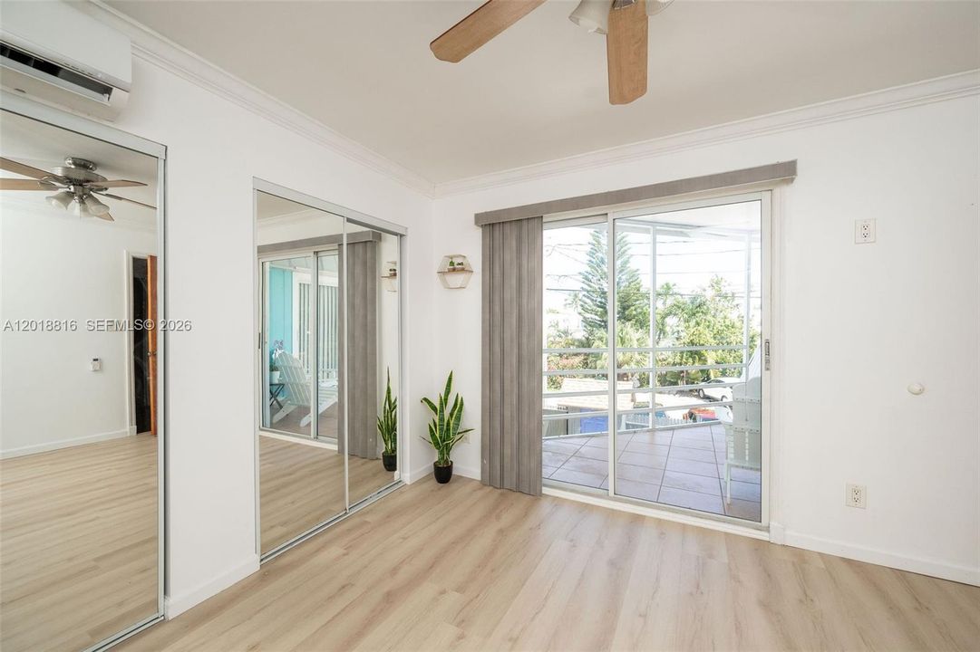 Recently Sold: $570,000 (2 beds, 2 baths, 1032 Square Feet)