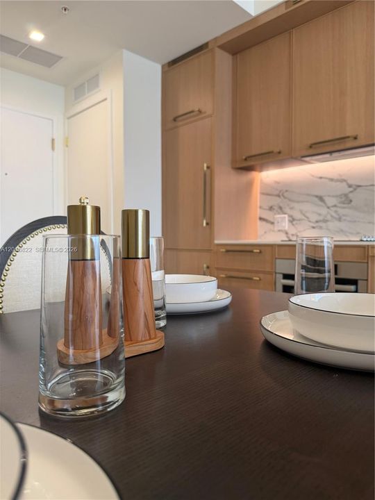 For Sale: $729,000 (1 beds, 1 baths, 720 Square Feet)