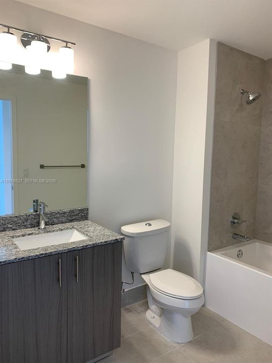 En Renta: $4,700 (3 camas, 3 baños, 1379 Pies cuadrados)