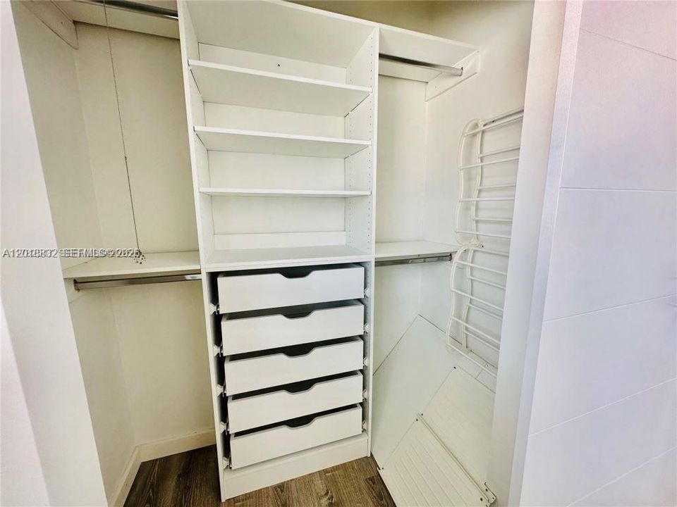 En Venta: $325,000 (2 camas, 2 baños, 990 Pies cuadrados)