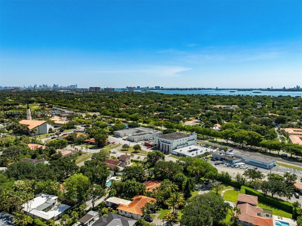 For Sale: $2,600,000 (5 beds, 5 baths, 2798 Square Feet)