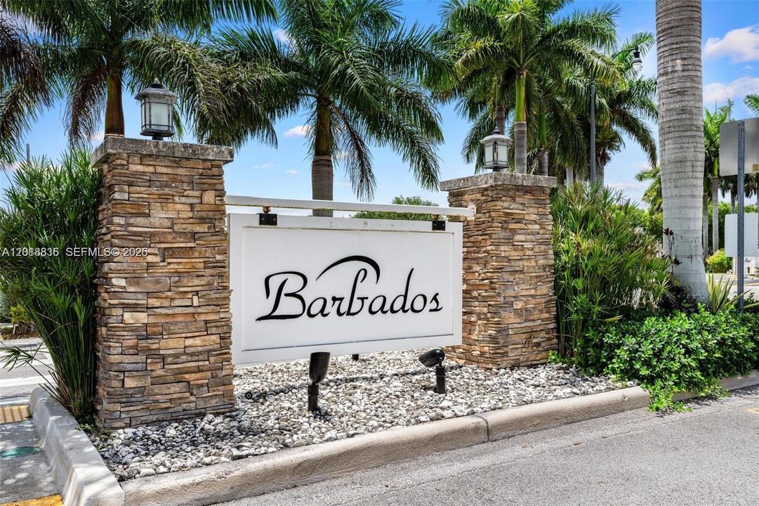 Activo con contrato: $525,500 (3 camas, 2 baños, 2115 Pies cuadrados)