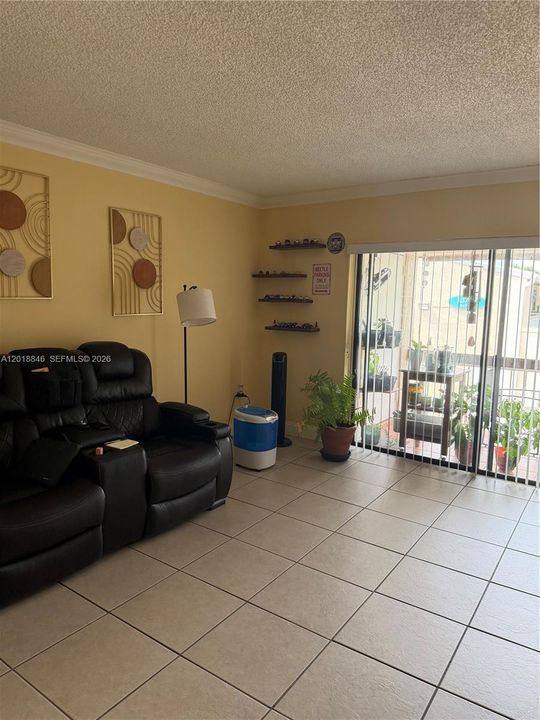 En Venta: $218,995 (1 camas, 1 baños, 750 Pies cuadrados)